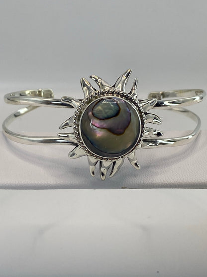 Brazalete plata 925 rígido con concha de abulón iridiscente, vista frontal