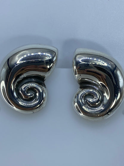 Aretes con Quinto 925 grabado en la base