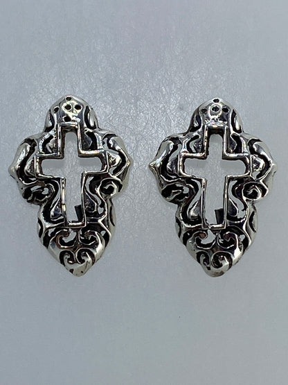 Par de aretes de plata 925 con cruz religiosa calada en estilo ornamental