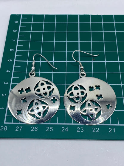 Aretes de plata 925 calado con Quinto visible en el reverso