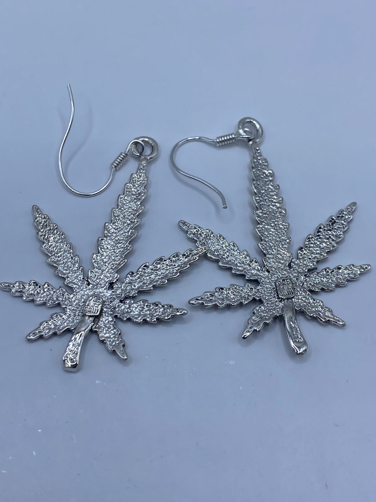 Aretes de Plata Repujada Hoja Cannabis — Taxco 925 — foto 5