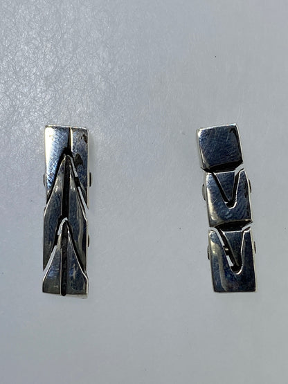 Par de aretes de plata 925 cartoneado geométrico, vista frontal
