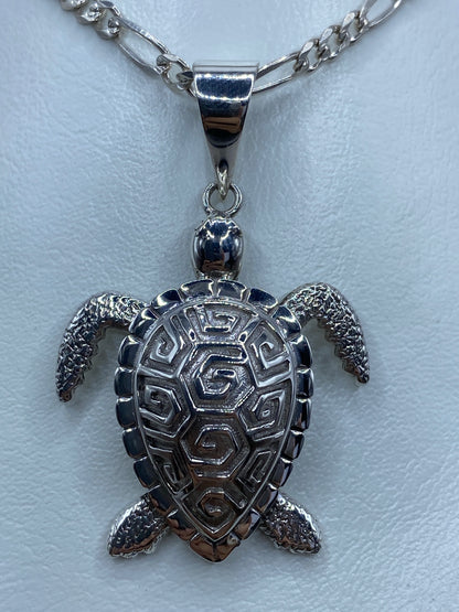 Dije tortuga marina de plata 925 con cadena eslabonada, vista frontal completa