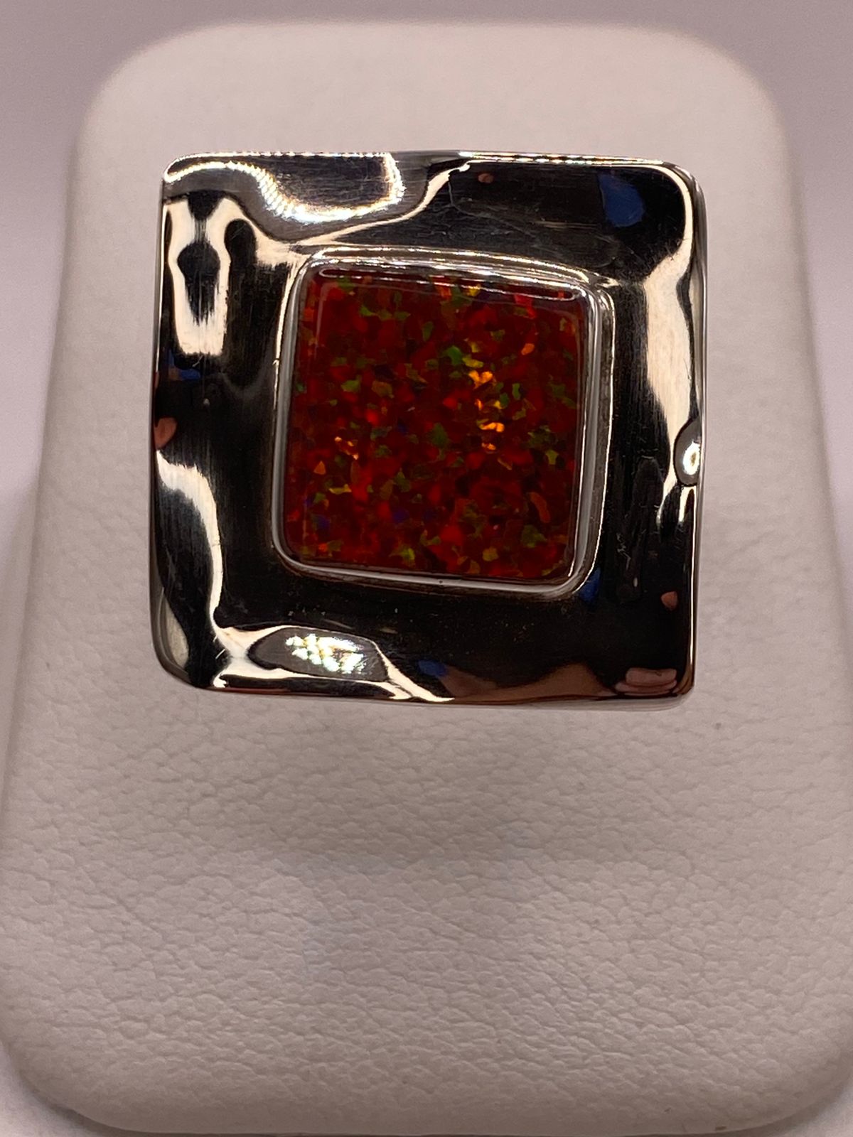Anillo Ajustable Cuadrado con Ópalo de Fuego en Plata .925