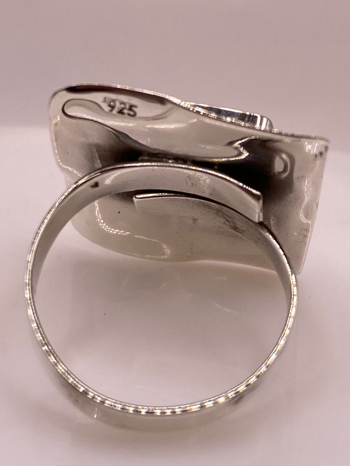 Anillo Ajustable Cuadrado con Ópalo de Fuego en Plata .925