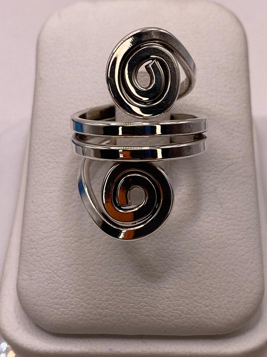Anillo Ajustable de Plata .925 con Diseño Espiral Doble