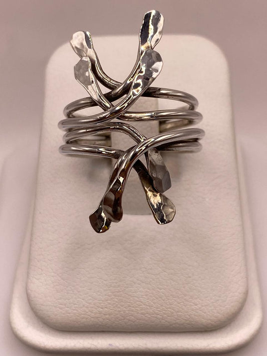 Anillo Ajustable de Plata .925 con Diseño Orgánico Escultural y Acabado Martillado