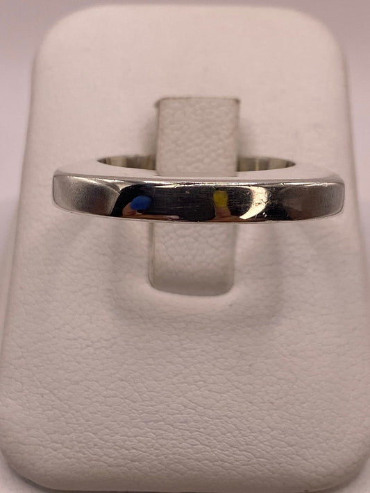 Anillo Argolla Lisa Geométrica en Plata .925, vista frontal
