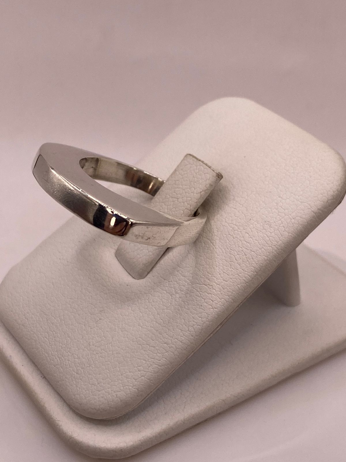 Anillo Argolla Lisa Geométrica en Plata .925