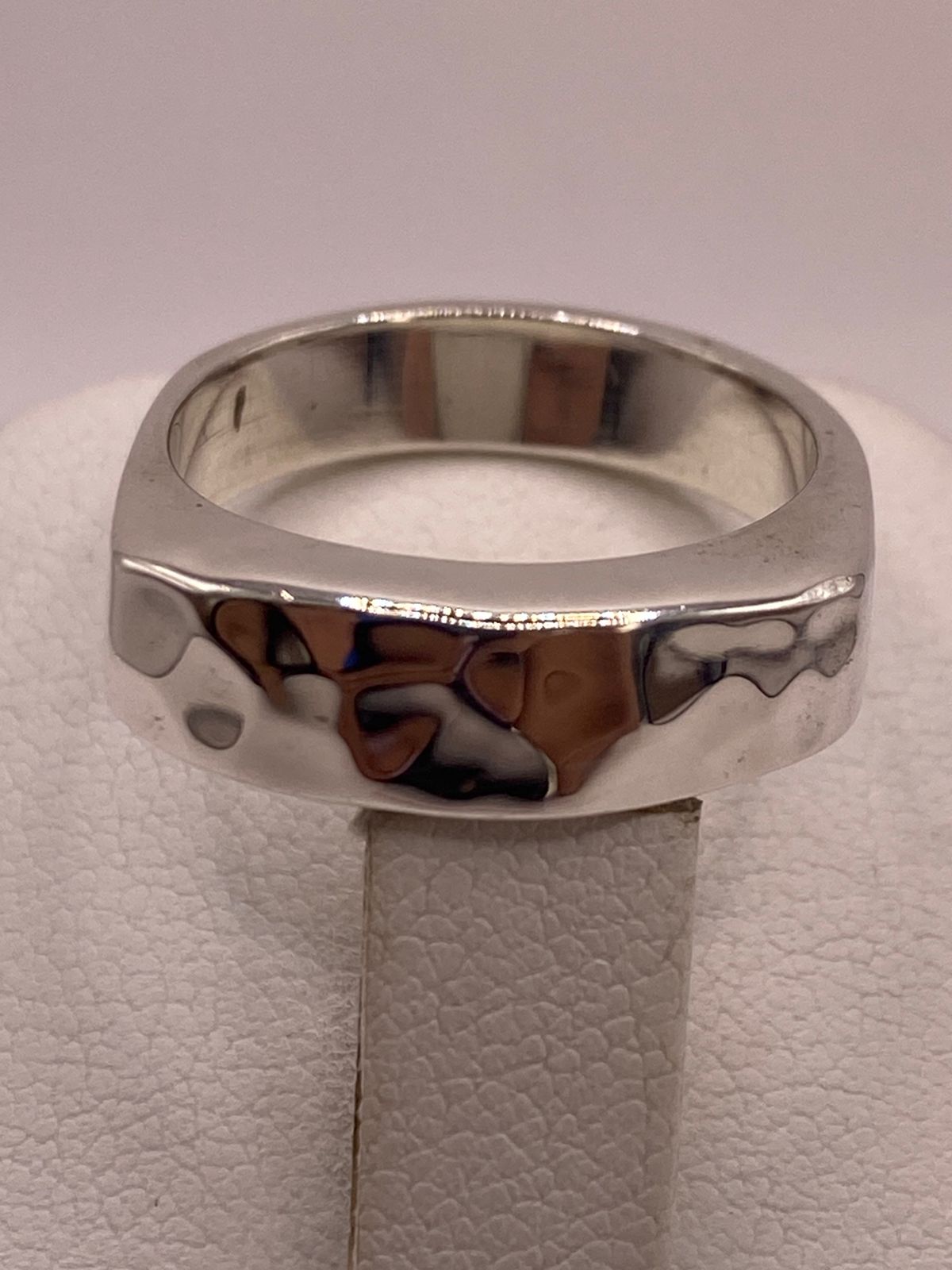 Anillo Argolla Martillada en Plata .925