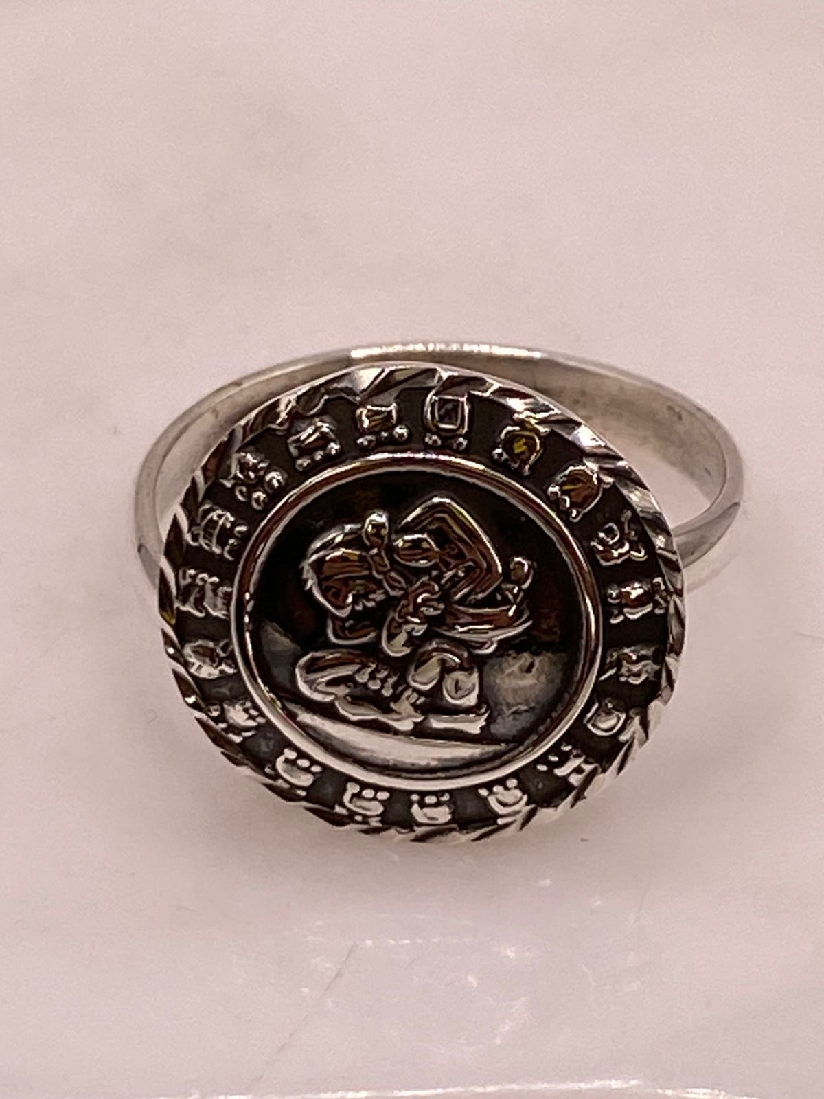 Anillo Artesanal Ajustable en Plata con Calendario Maya