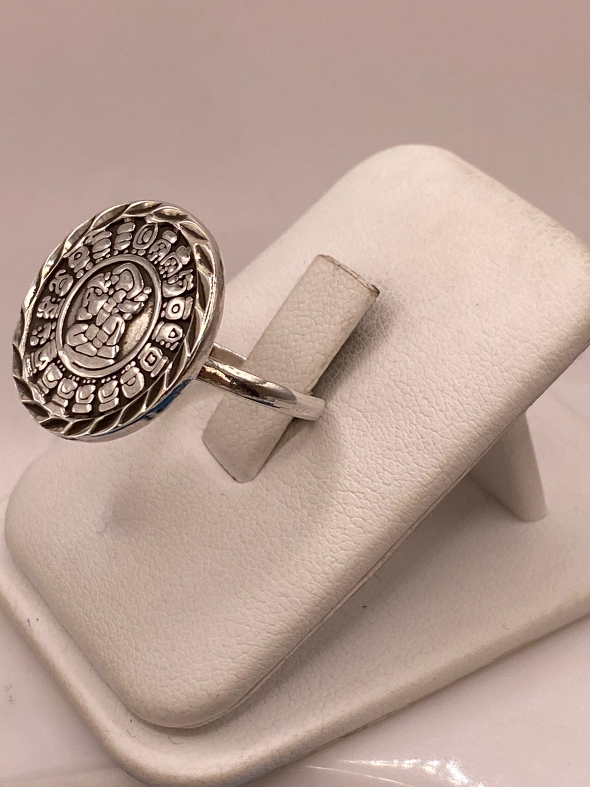 Anillo Artesanal Ajustable en Plata con Calendario Mesoamericano