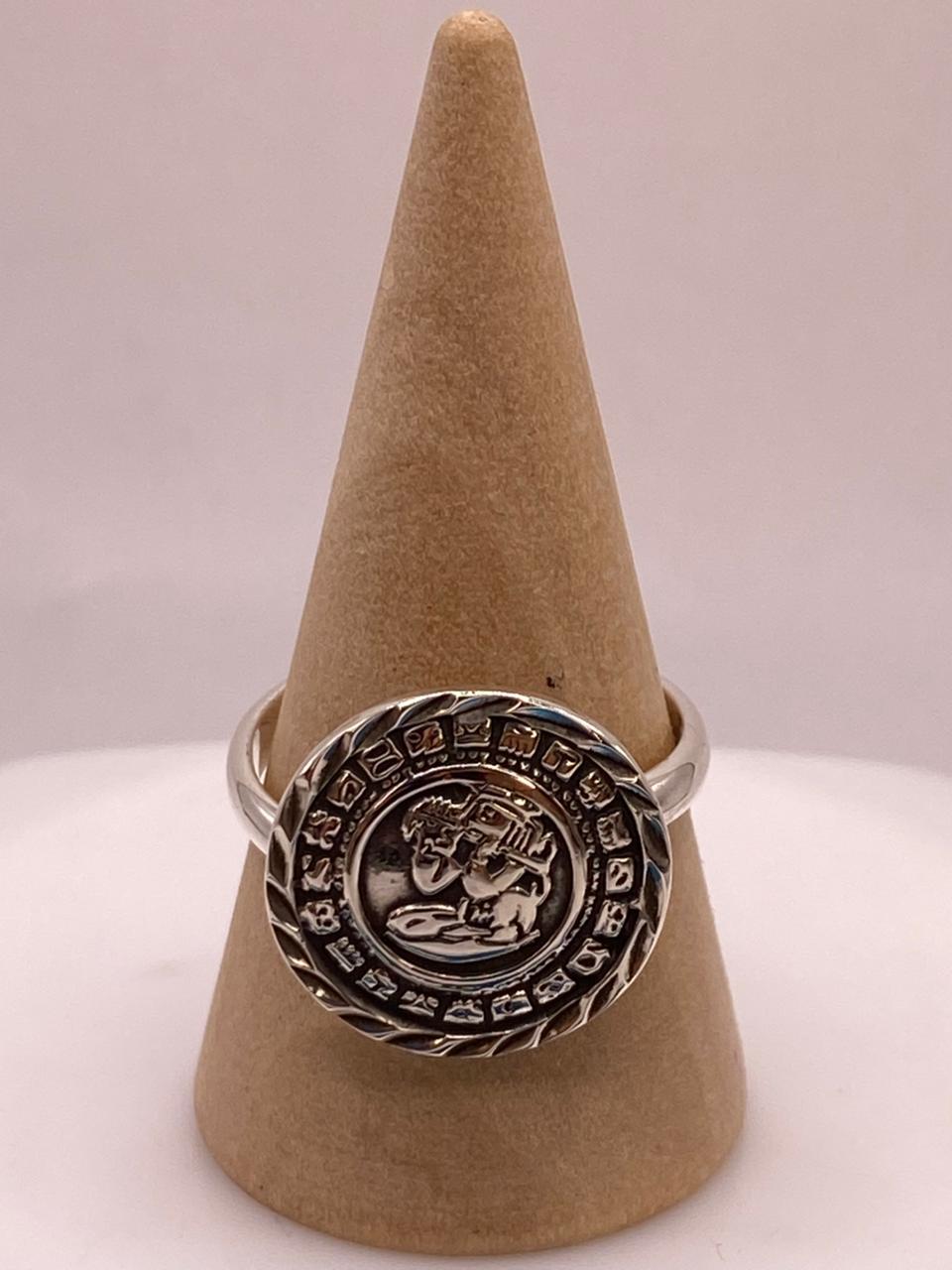 Anillo Artesanal Ajustable en Plata con Diseño de Calendario Maya