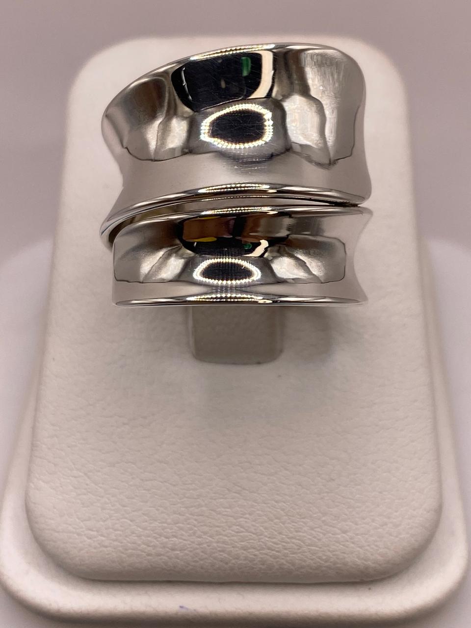 Anillo Artesanal Ajustable en Plata con Diseño Ondulado Doble