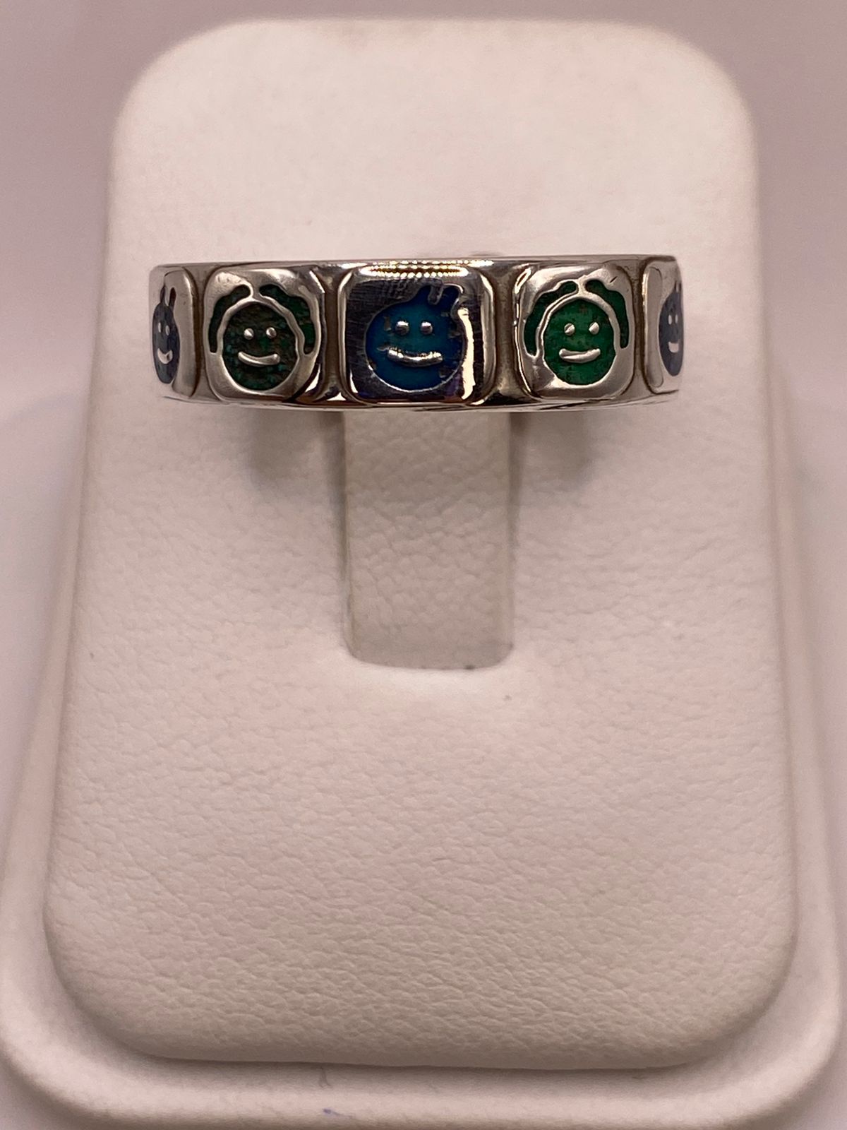 Anillo Artesanal con Caritas Esmaltadas en Plata