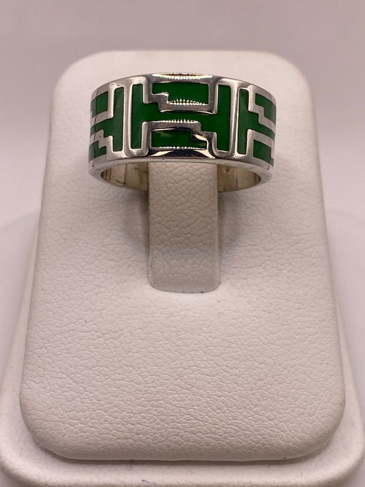 Anillo Artesanal de Malaquita con Diseño Geométrico en Plata, vista frontal
