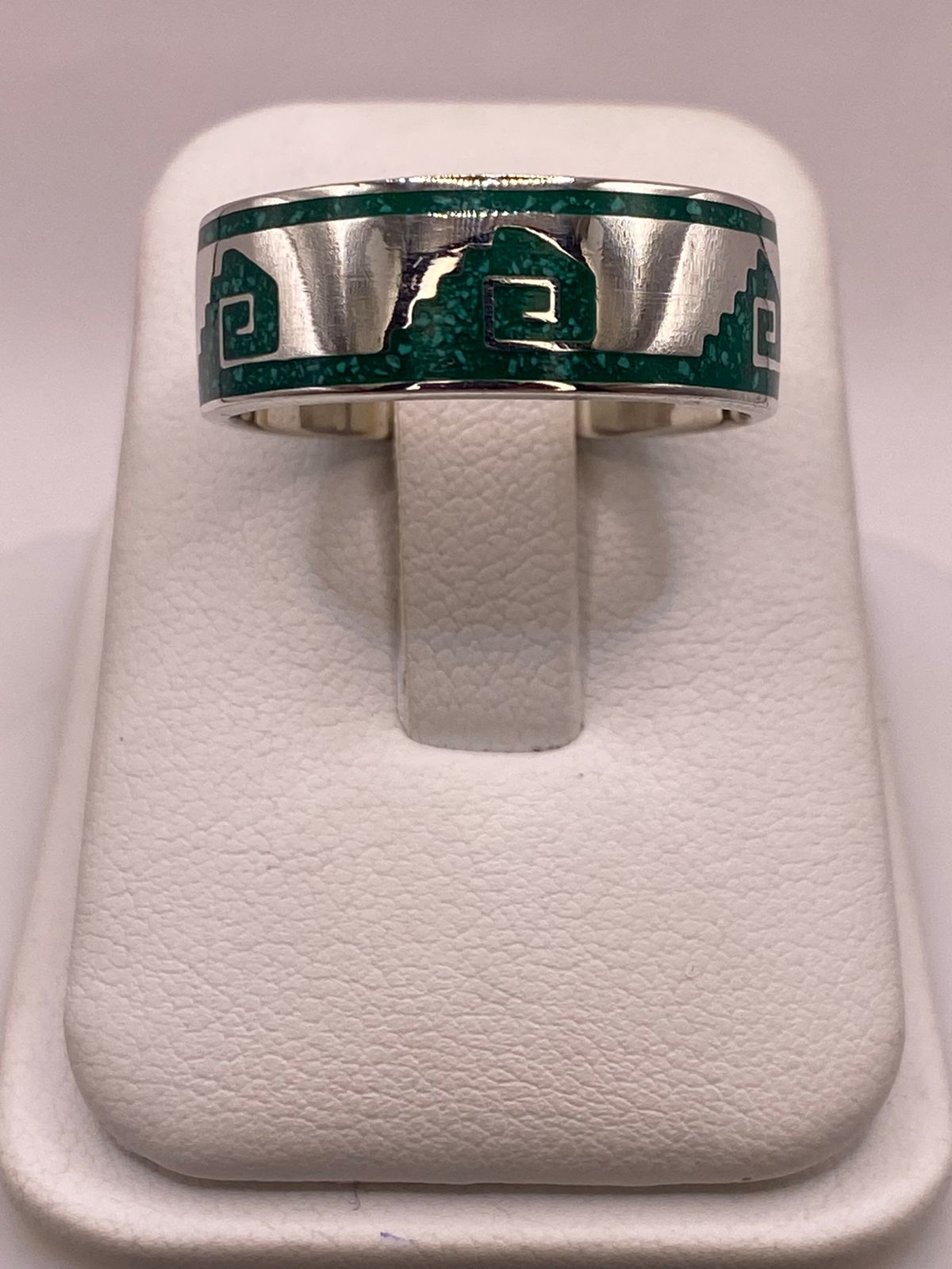 Anillo Artesanal de Malaquita con Greca Escalonada en Plata