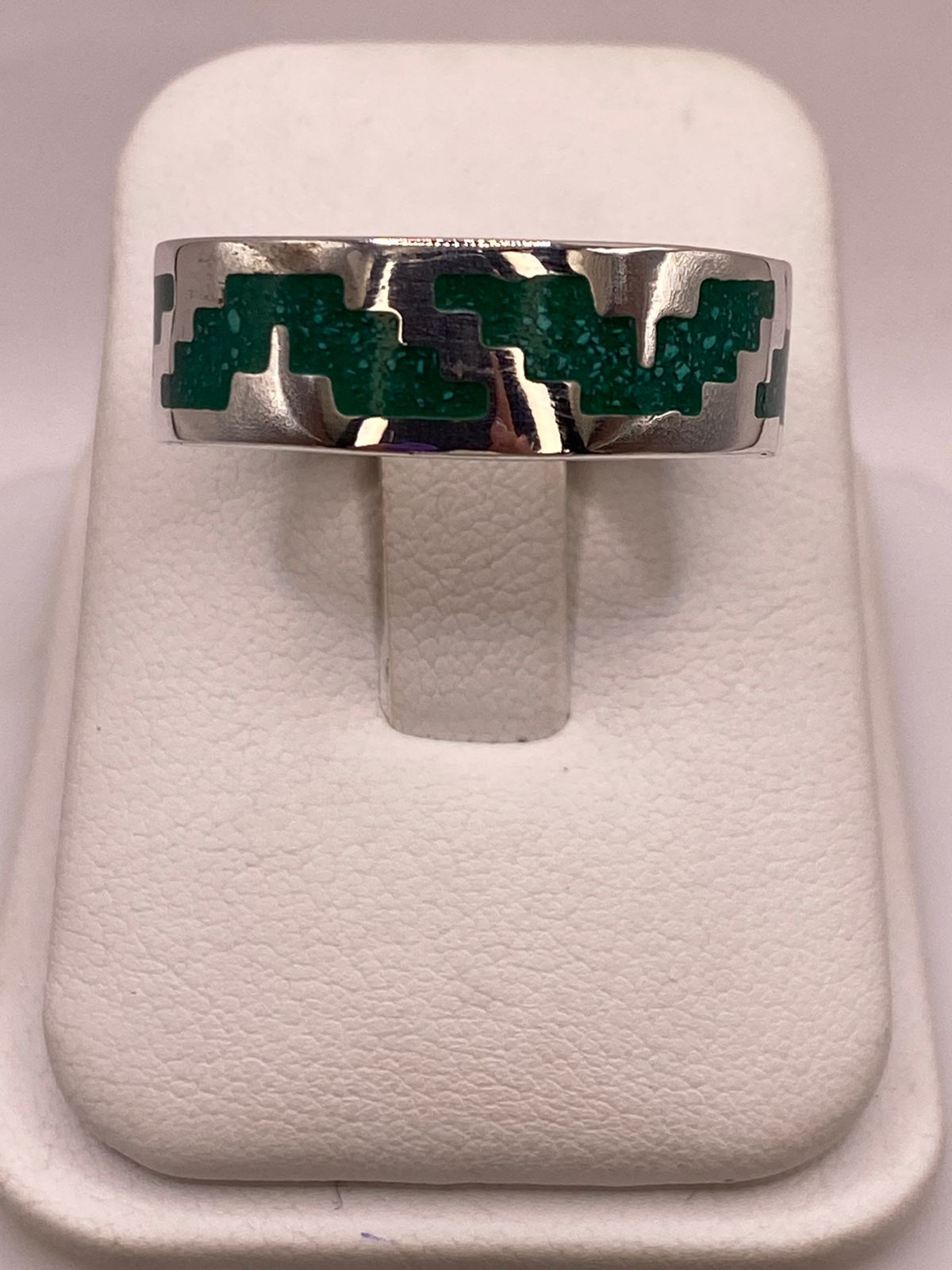 Anillo Artesanal de Malaquita con Greca Escalonada en Plata