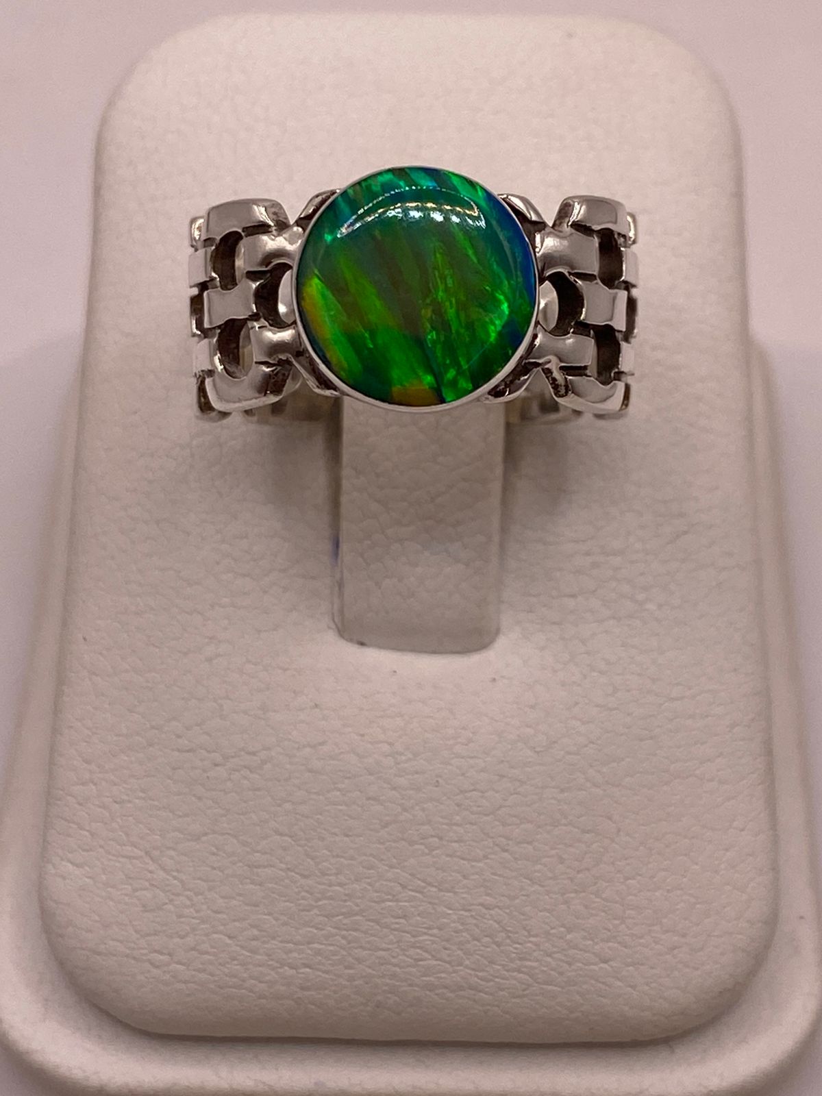 Anillo Artesanal con Ópalo de Fuego Verde en Plata .950
