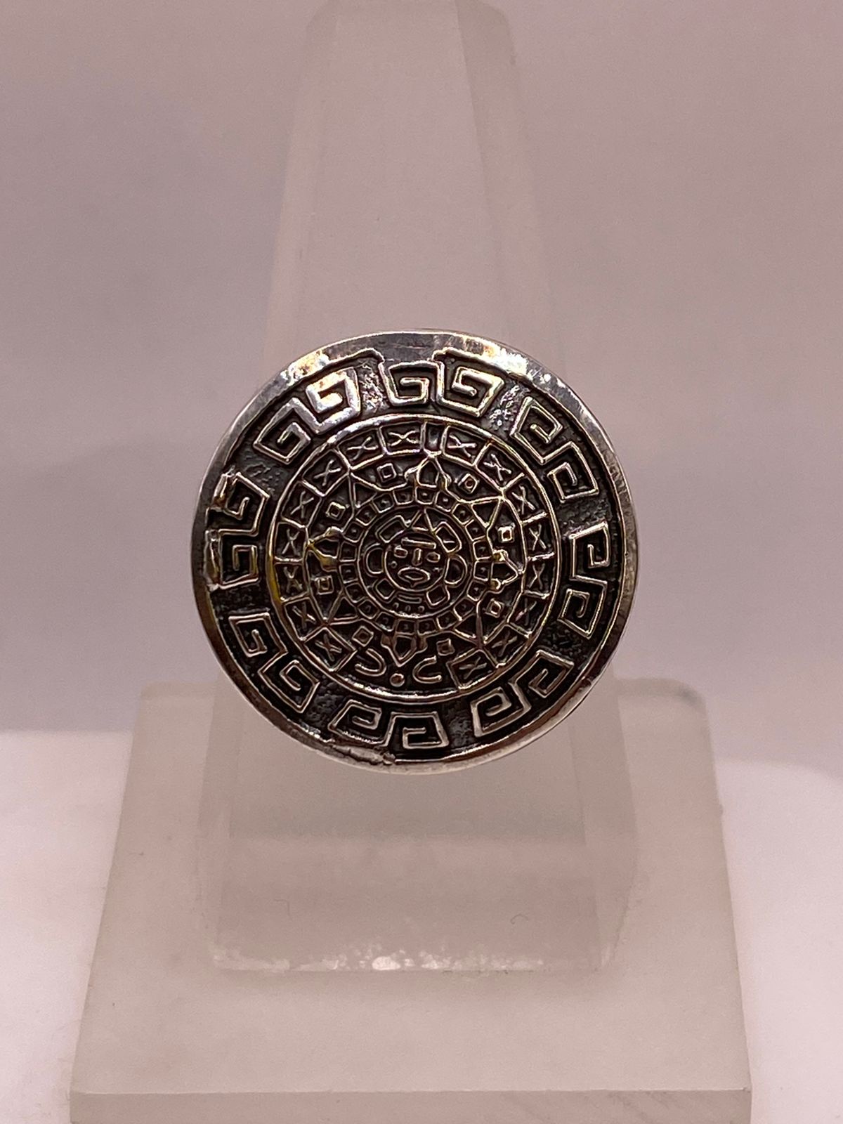 Anillo Artesanal en Plata con Calendario Azteca