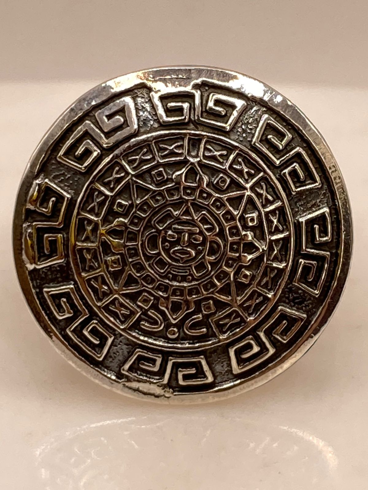 Anillo Artesanal en Plata con Calendario Azteca