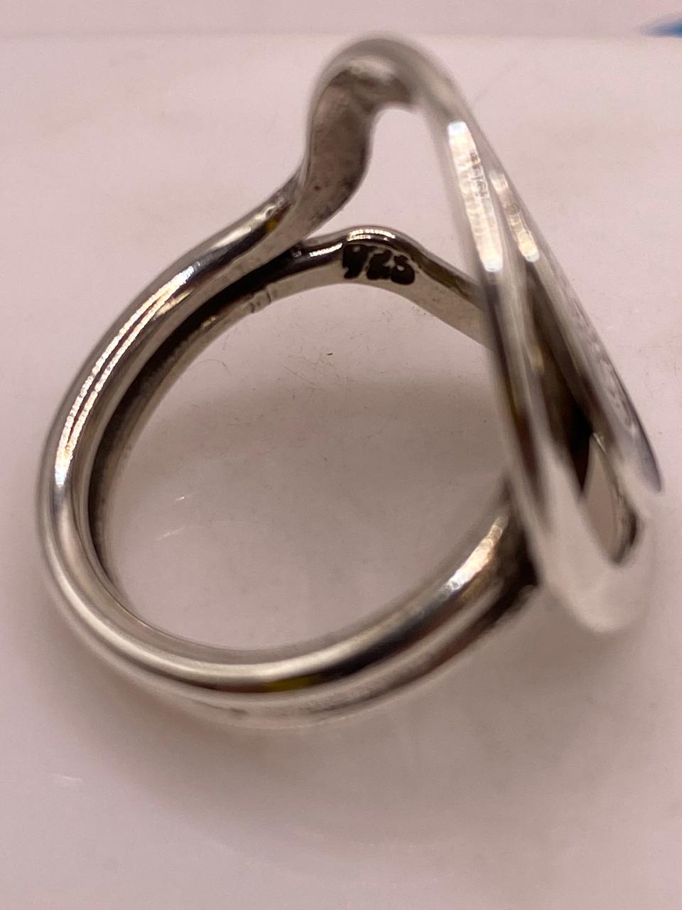 Anillo Artesanal en Plata con Calendario Azteca y Detalle en Negro