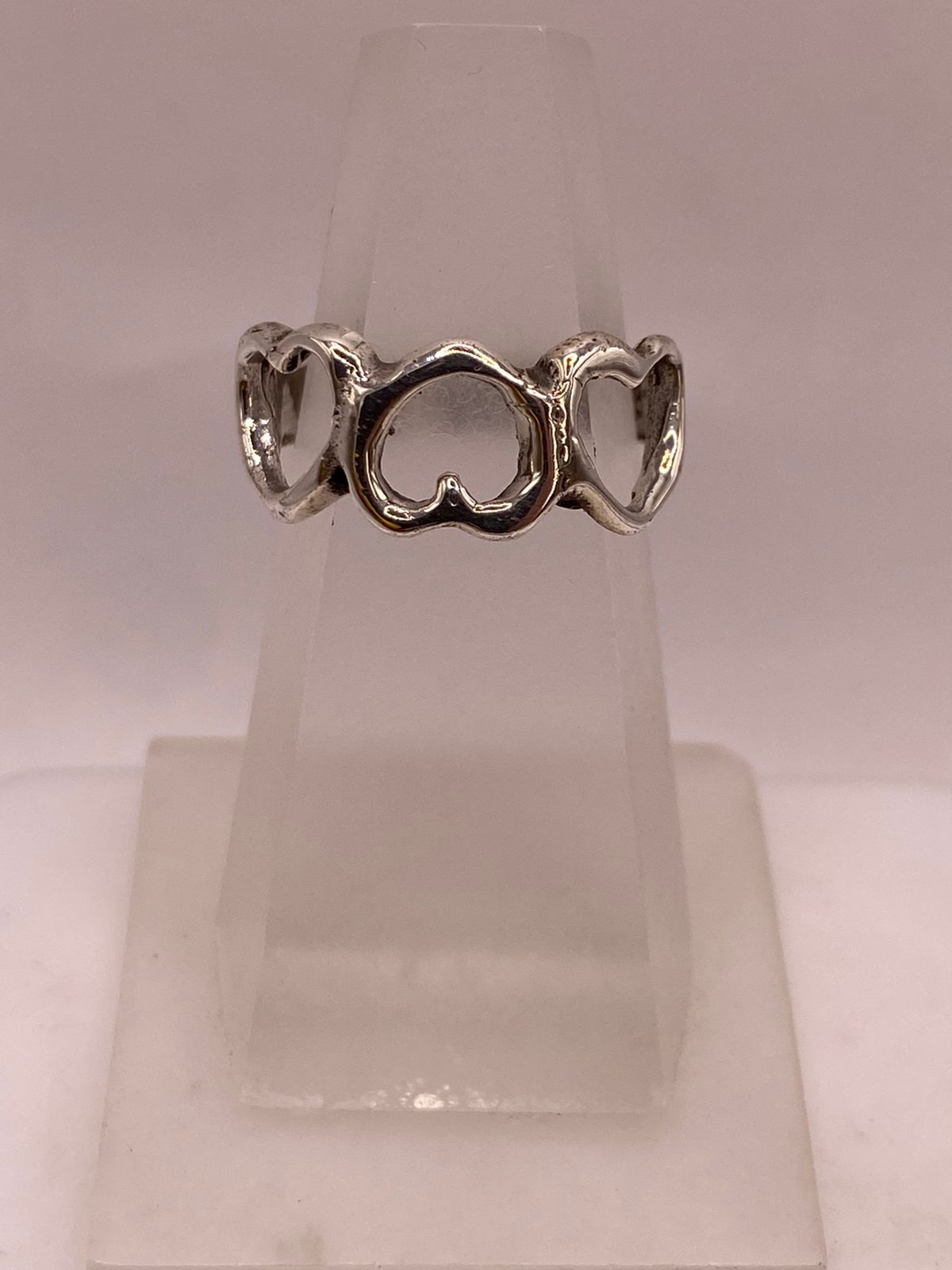 Anillo Artesanal en Plata con Corazones Entrelazados