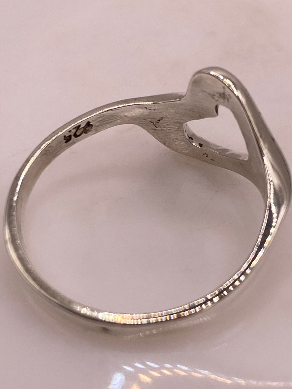 Anillo Artesanal en Plata con Diseño de Corazón
