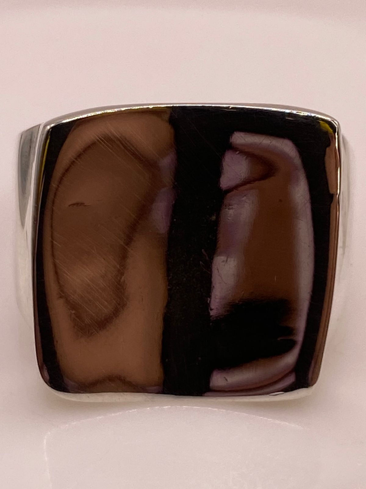 Anillo Artesanal en Plata Estilo Sello Cuadrado Pulido