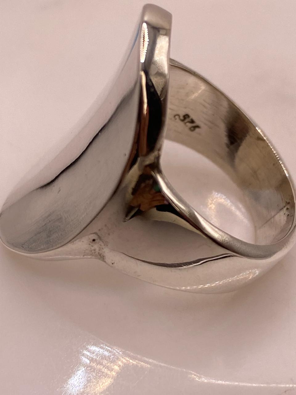 Anillo Artesanal en Plata con Frente Ovalado Liso