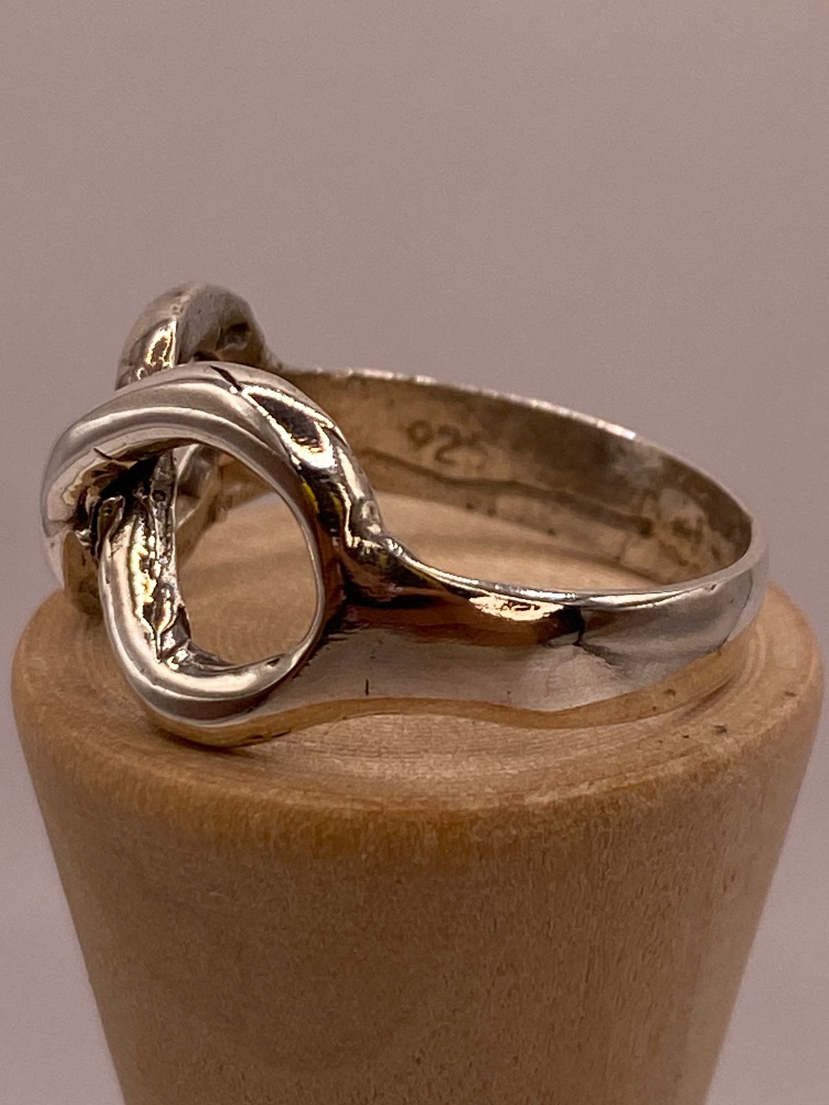 Anillo Artesanal en Plata con Símbolo del Infinito