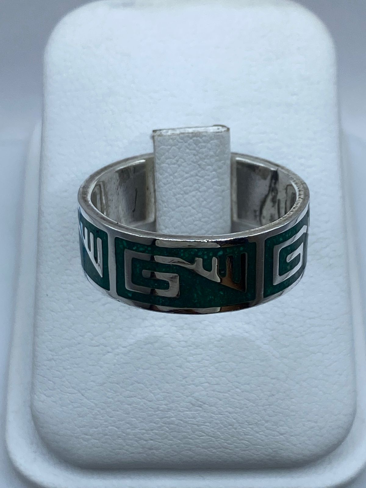 Anillo Artesanal de Plata .925 con Malaquita y Greca Moderna