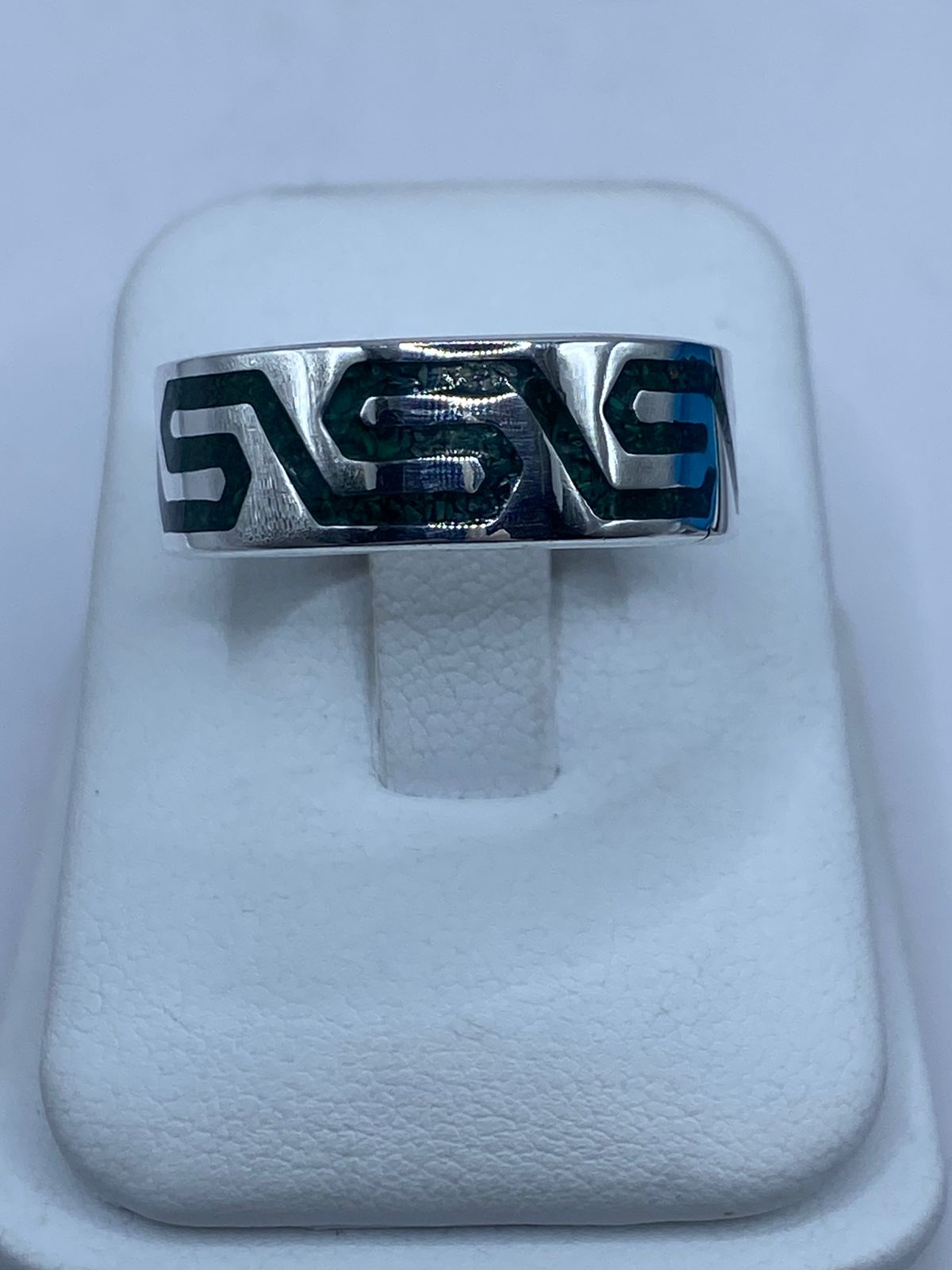 Anillo Artesanal de Plata .925 con Malaquita Verde y Greca Moderna