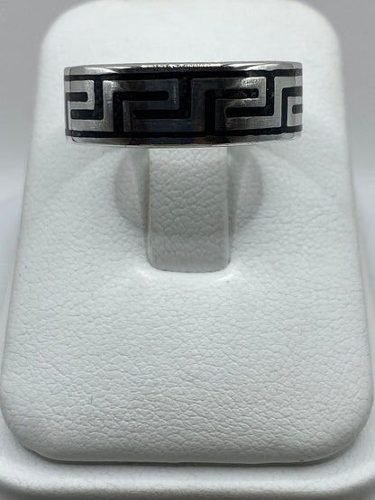 Anillo Artesanal de Plata .925 con Ónix Negro y Greca Clásica