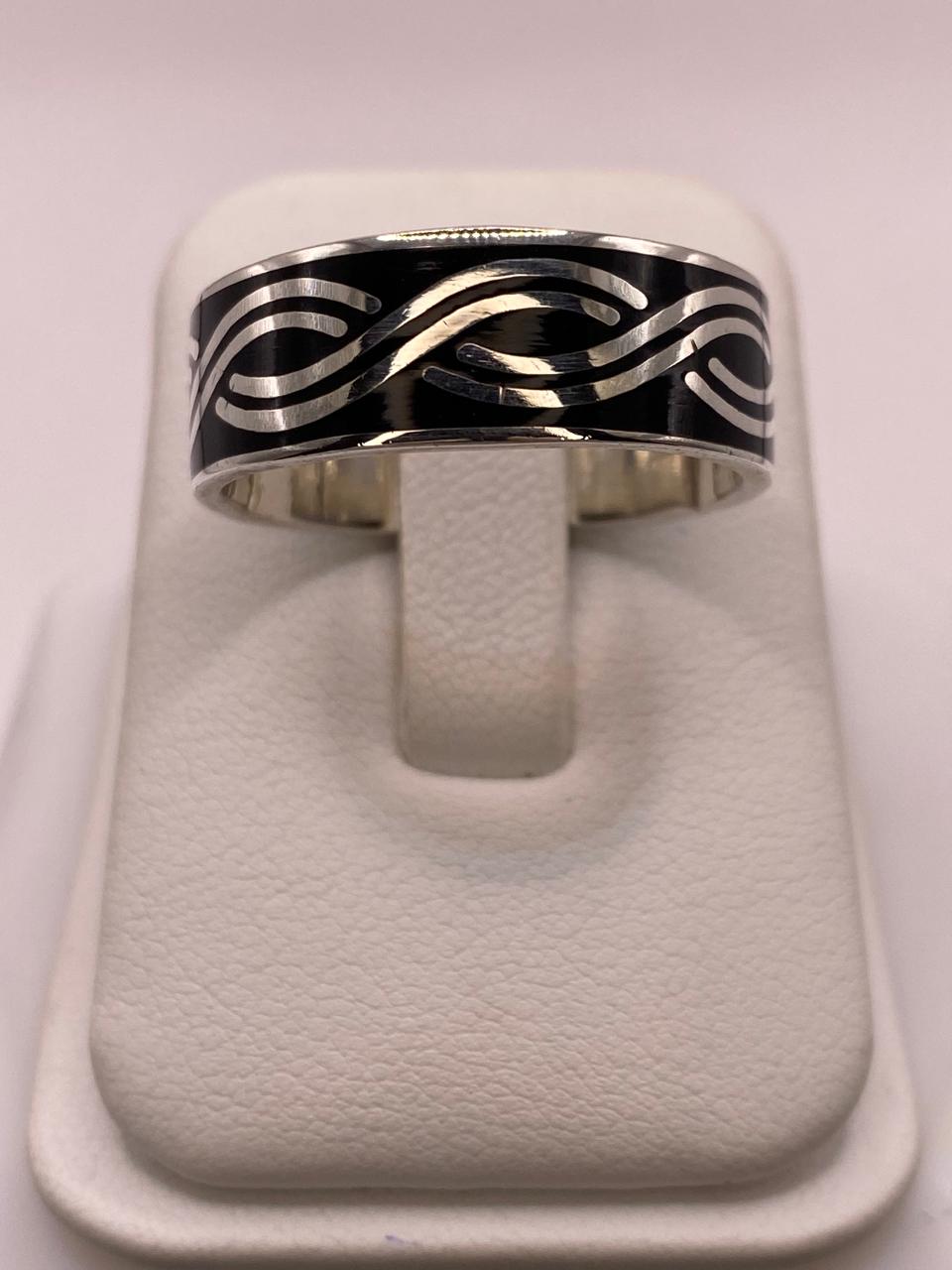 Anillo Banda de Ondas en Plata .925 – Diseño Contemporáneo