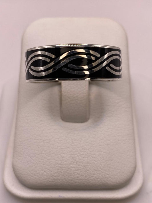 Anillo Banda de Ondas en Plata .925 – Diseño Contemporáneo