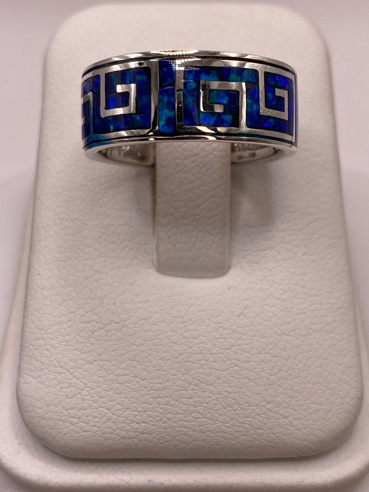 Anillo Banda Plata Ley 950 con Ópalo de Fuego Azul‑verde Diseño Geométrico
