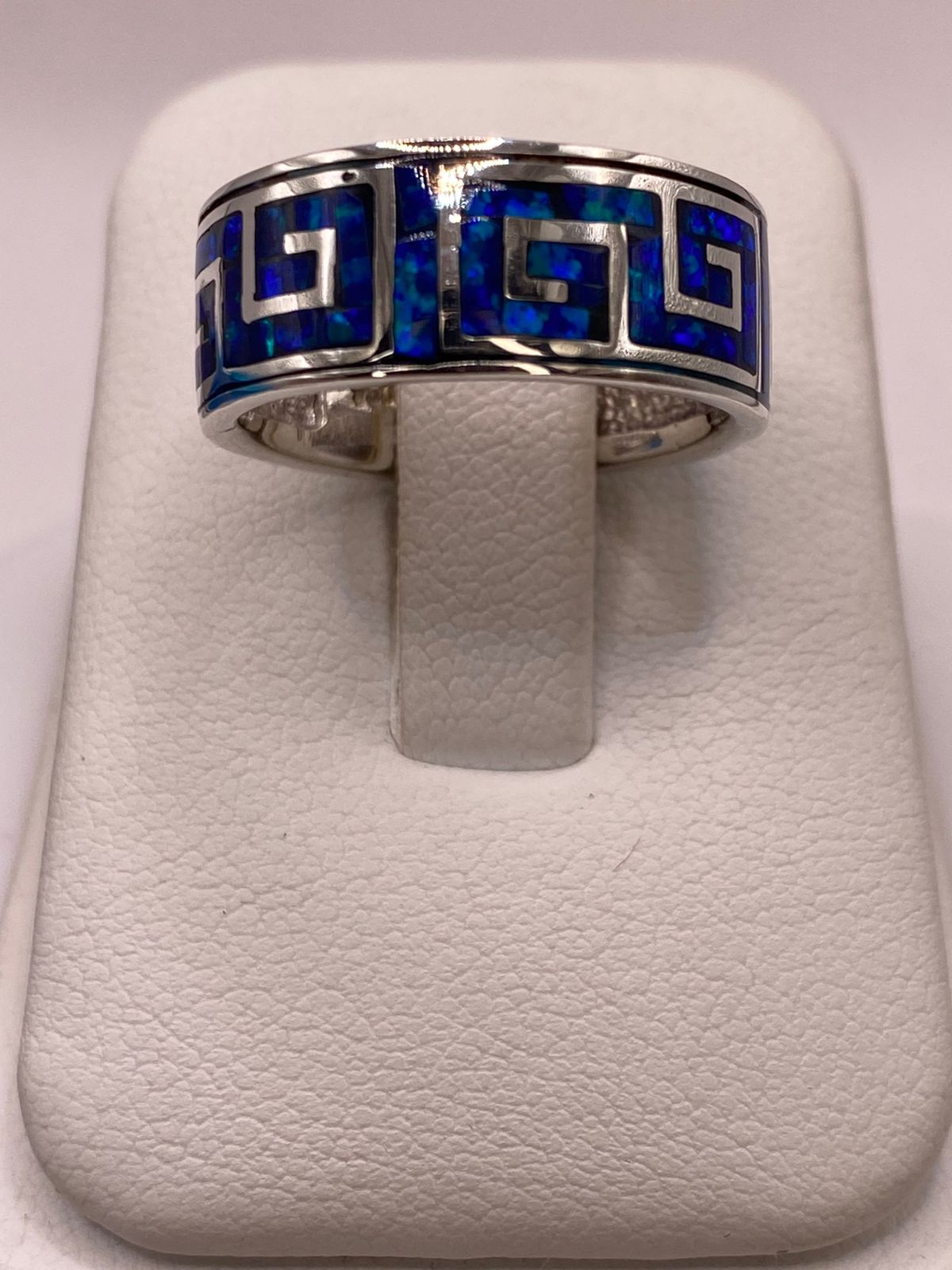 Anillo Banda Plata Ley 950 con Ópalo de Fuego Azul‑verde Diseño Geométrico