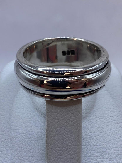 Anillo Banda Giratoria en Plata .925 Diseño Clásico Contemporáneo, vista lateral