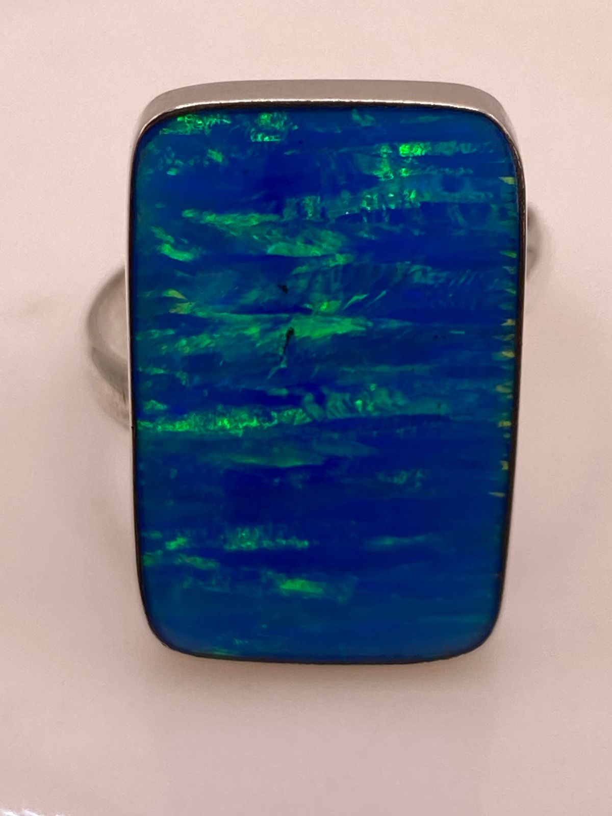 Anillo Contemporáneo de Ópalo de Fuego Azul 💙💚 en Plata .925