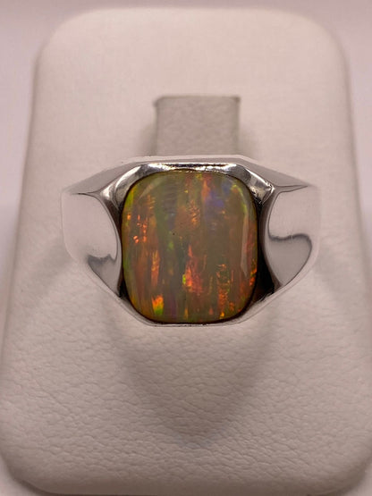 Anillo Contemporáneo con Ópalo de Fuego Multicolor en Plata .950, vista frontal