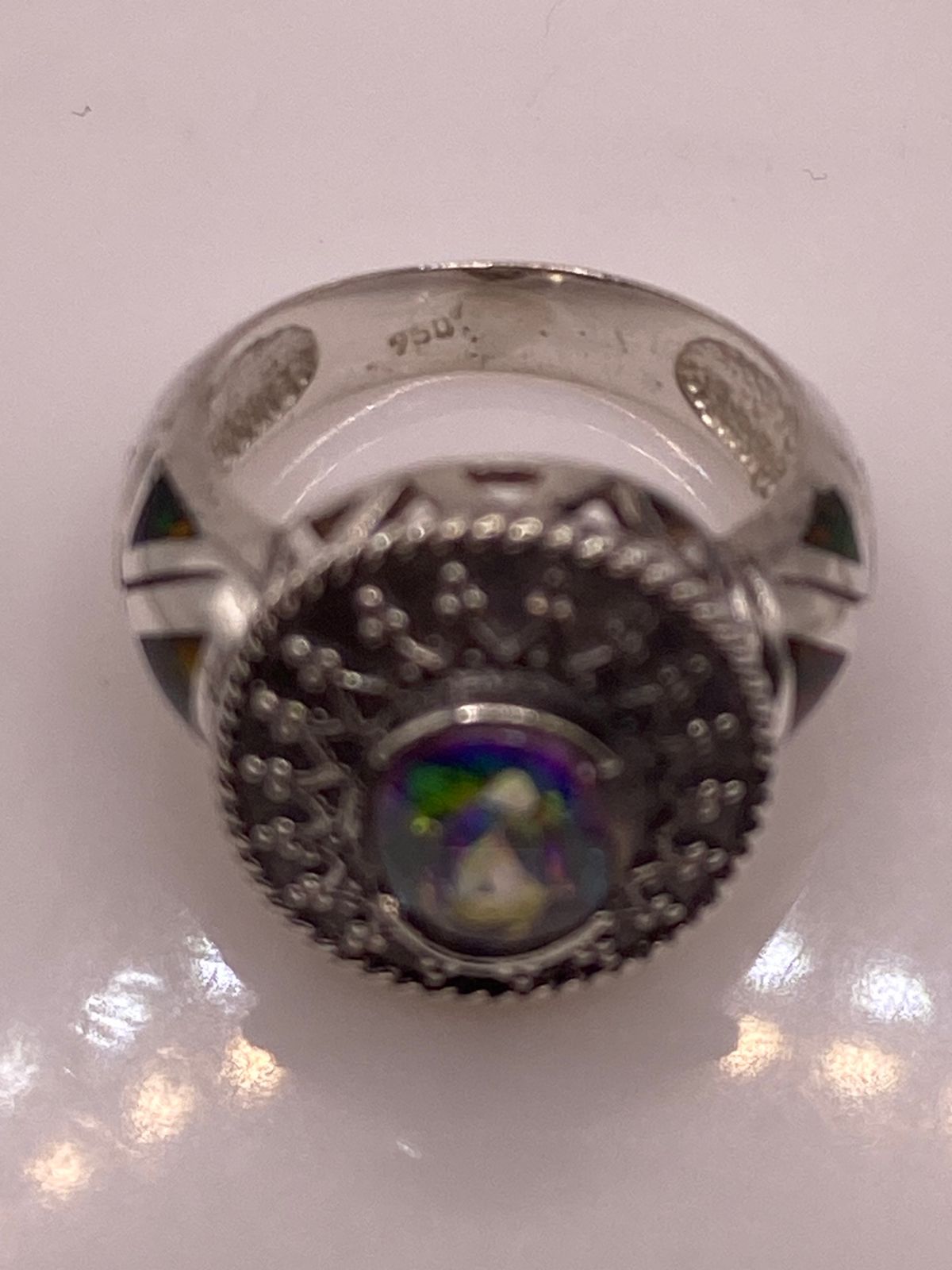 Anillo Contemporáneo Geométrico con Ópalo de Fuego, Zirconia y Marquesita en Plata .950