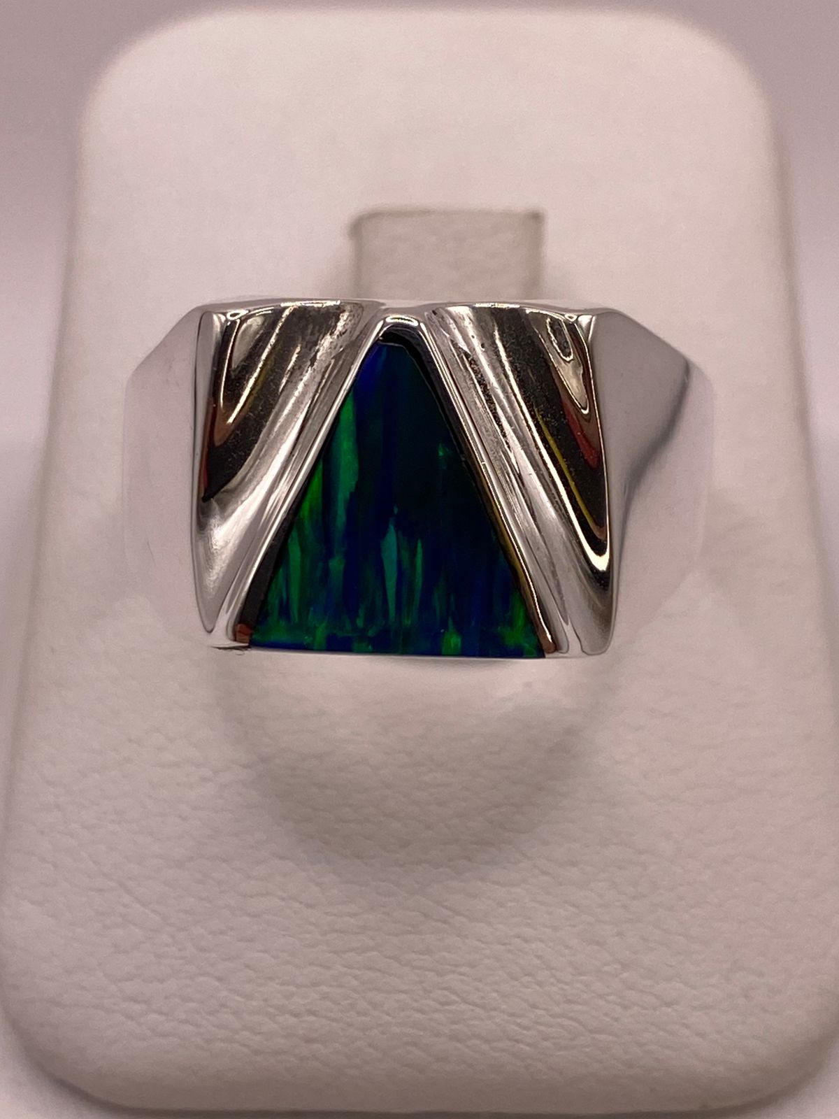 Anillo Contemporáneo Plata Ley 950 con Ópalo de Fuego
