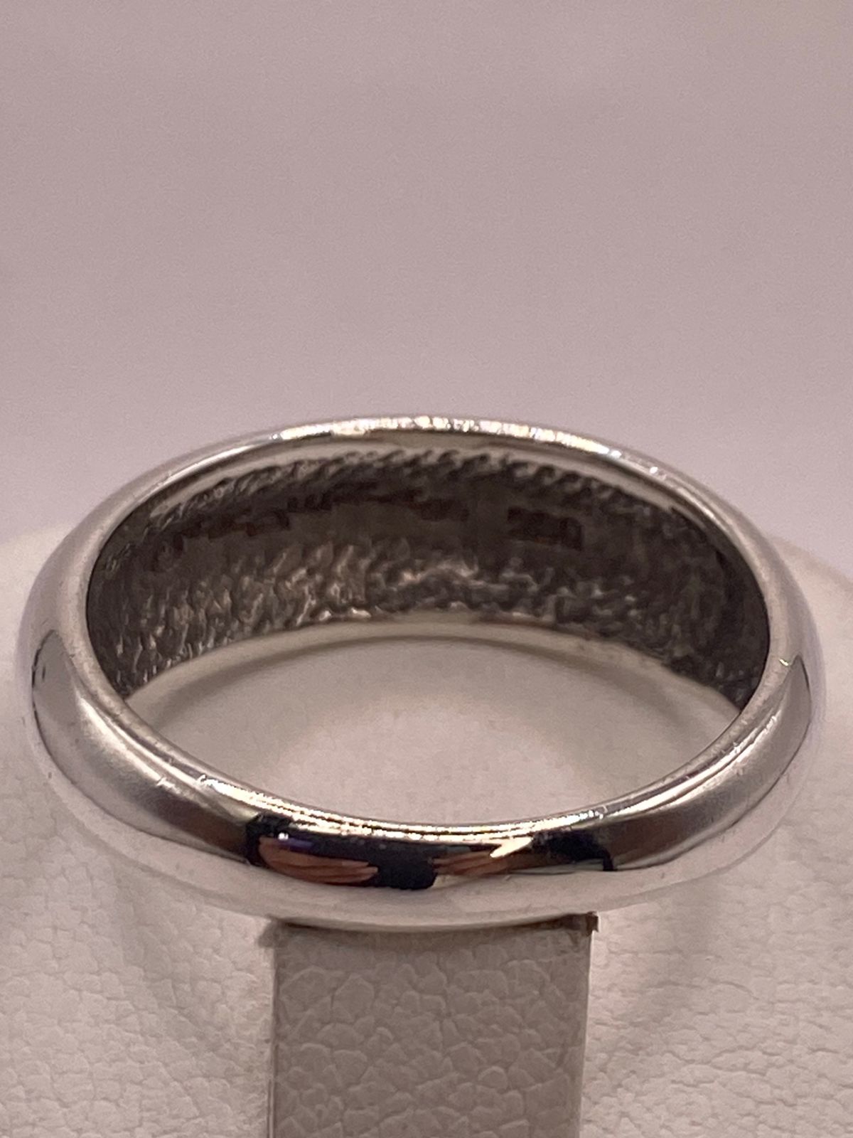 Anillo Contemporáneo de Plata 950 con Ópalo de Fuego
