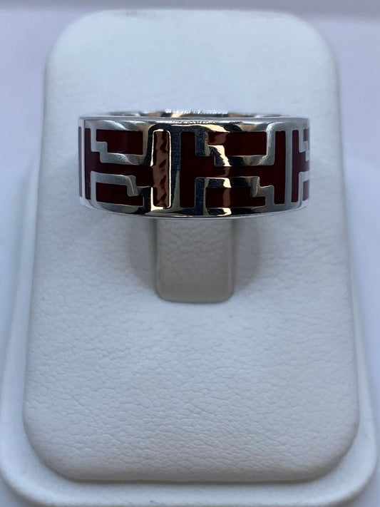 Anillo de Coral Rojo con Greca Geométrica en Plata .925