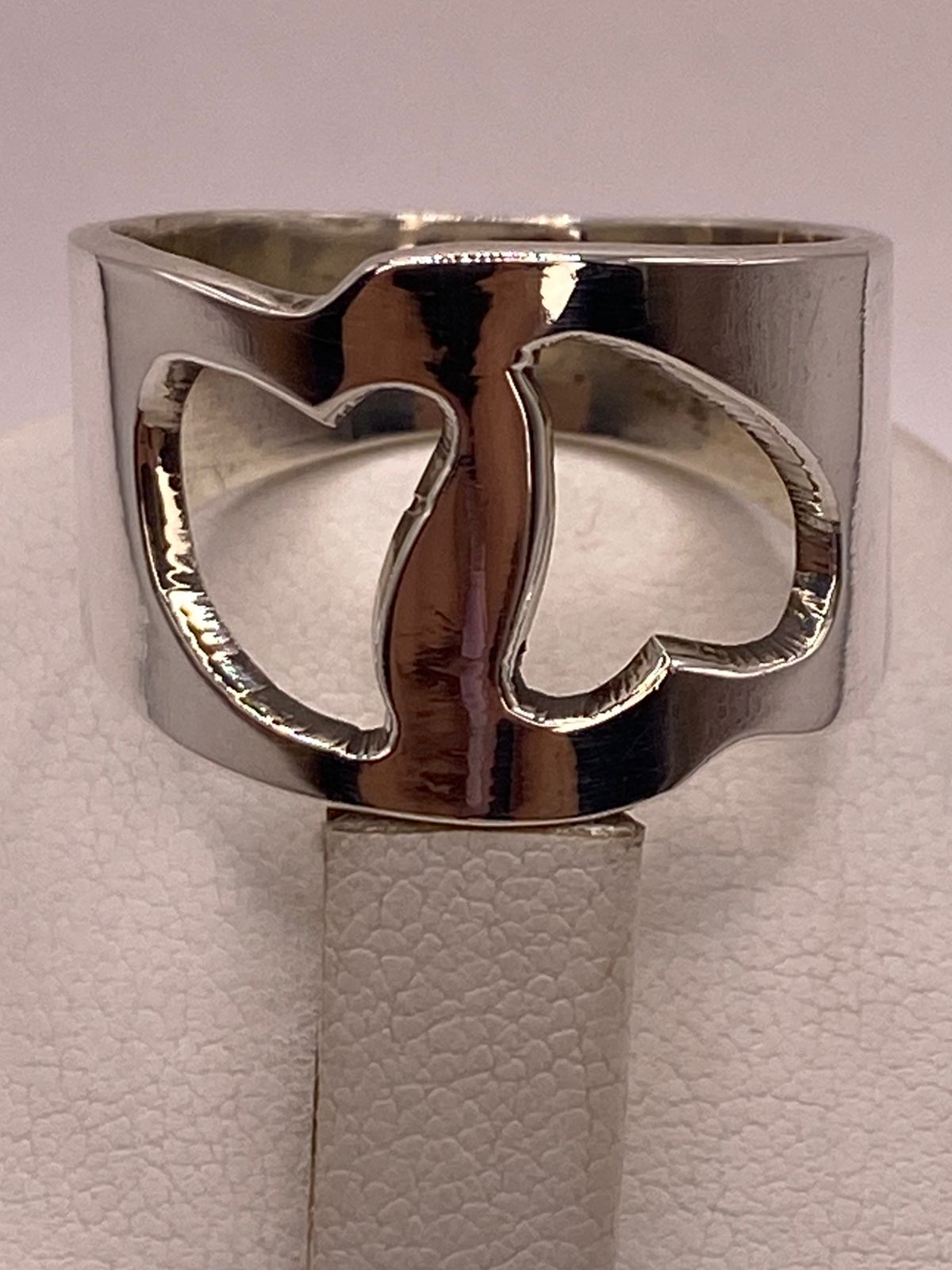 Anillo de Corazones Recortados en Plata .925