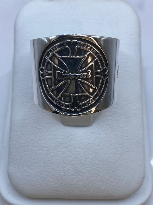 Anillo Cruz Biker “life Death Love Bikes” en Plata .925 – Diseño Sello Motociclista, vista frontal