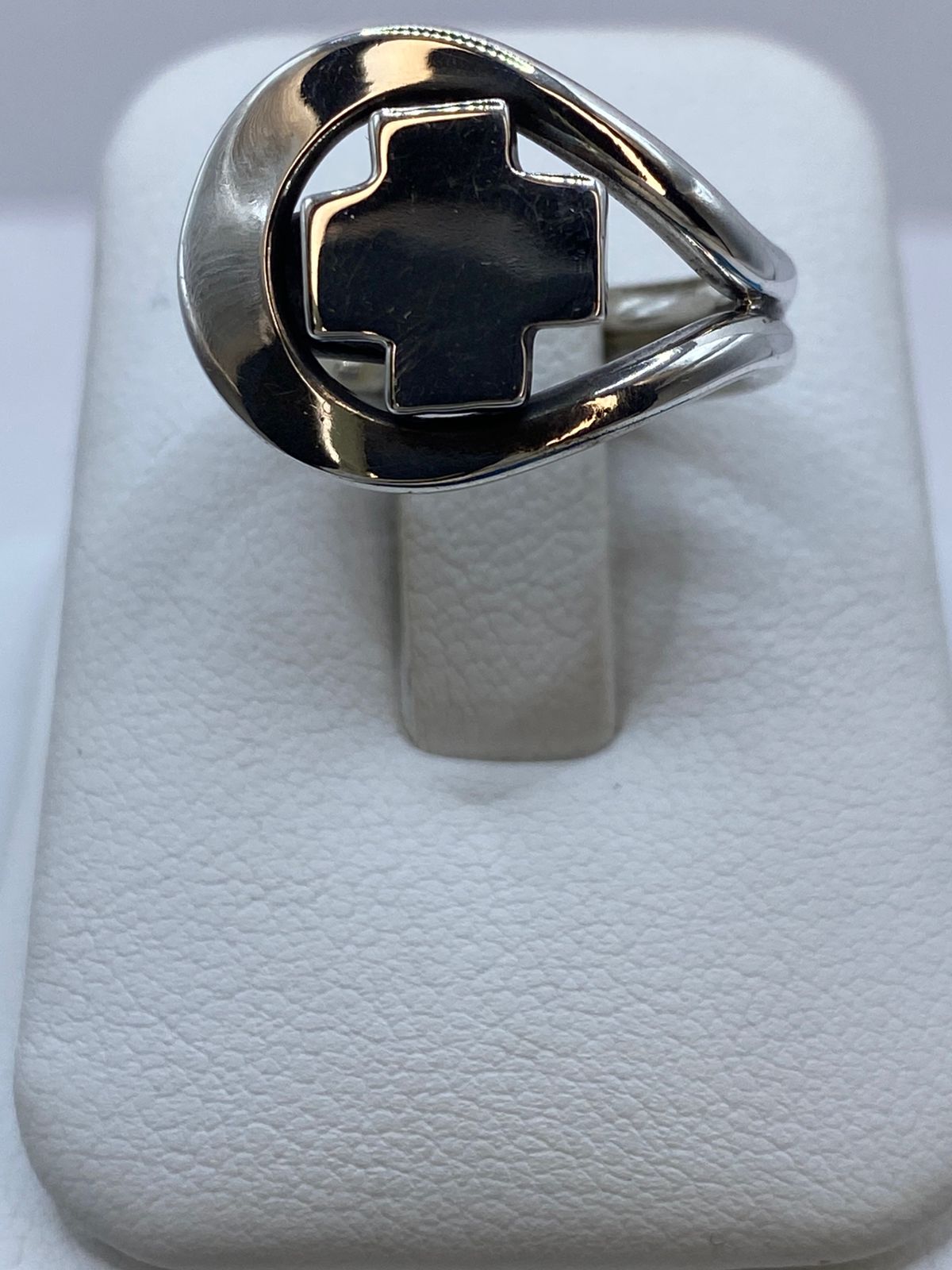 Anillo Cruz Moderna en Plata .925