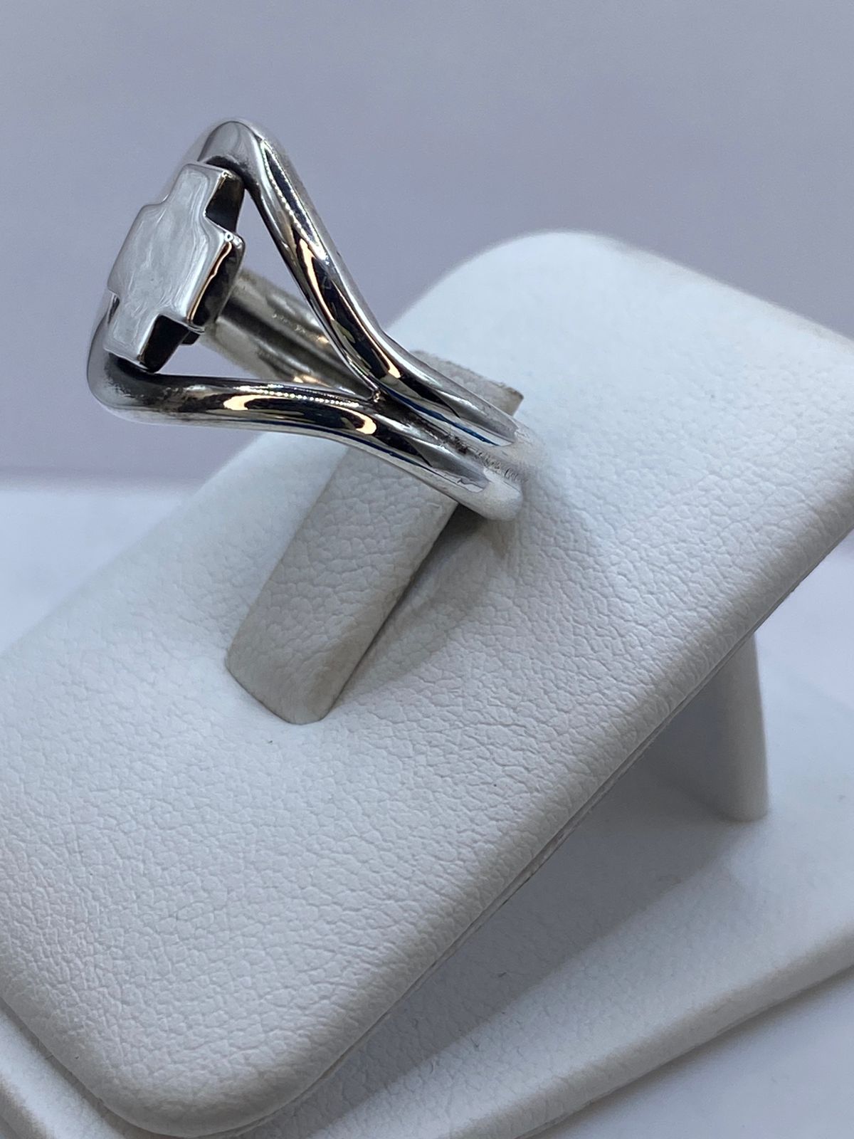 Anillo Cruz Moderna en Plata .925