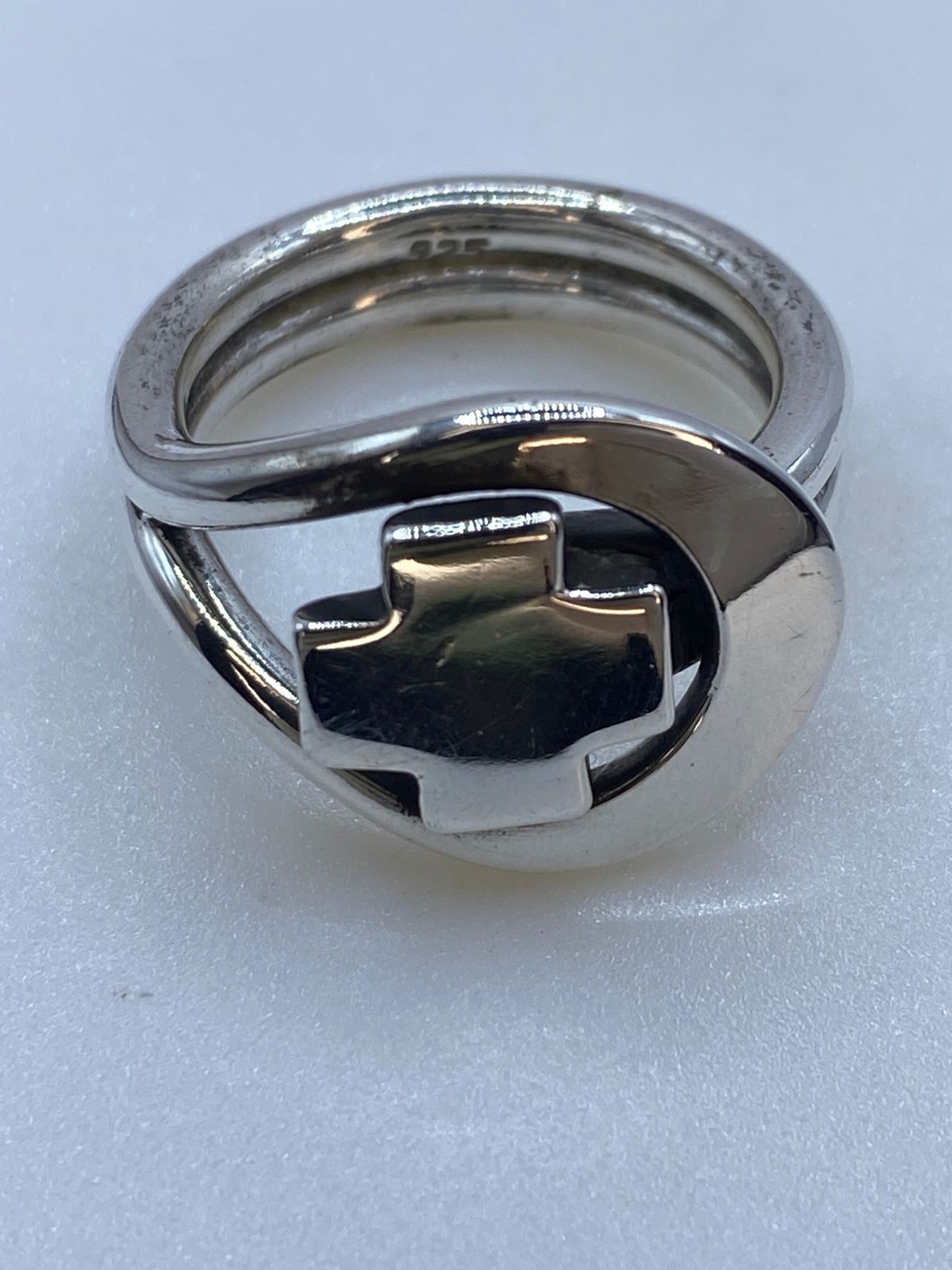 Anillo Cruz Moderna en Plata .925
